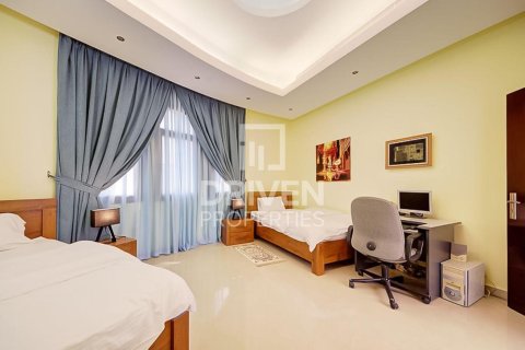 Villa in Sector E, Emirates Hills, Dubai 1723.72 sq.m. № 128396 - photo 23