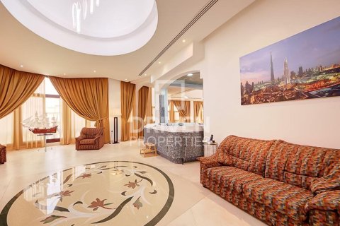 Villa in Sector E, Emirates Hills, Dubai 1723.72 sq.m. № 128396 - photo 24