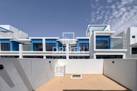 Adosado en Damac Lagoons, Dubai, 3 dormitorios, 144 m², № 128408 - foto 16