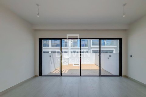 Adosado en Damac Lagoons, Dubai, 3 dormitorios, 144 m², № 128408 - foto 5