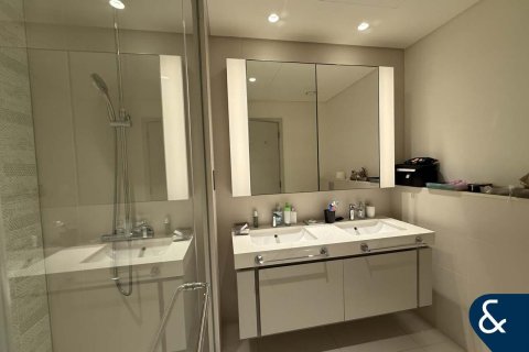 Снять в аренду квартиру в EMAAR Beachfront, Dubai Harbour, Дубай: 2 спальни, 130м², № 98873 - фото 13