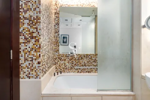 Apartment in Downtown Dubai (Downtown Burj Dubai), Dubai 48 sq.m. № 71438 - photo 15