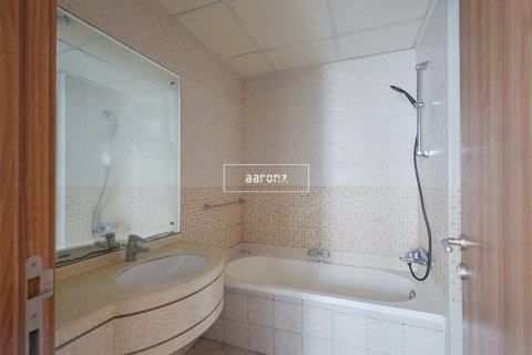 Купить квартиру в Дубай Марине, Дубай: 2 спальни, 128.6м², № 55482 - фото 11
