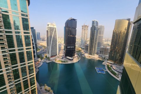 Apartment in Jumeirah Lake Towers, Dubai 1 bedroom, 67.7 sq.m. № 55481 - photo 1