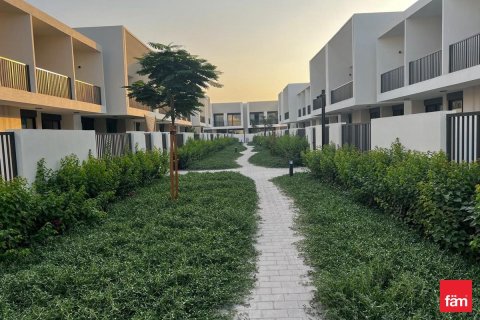 Adosado en Town Square, Dubai, 4 dormitorios, 261.7 m², № 70470 - foto 10