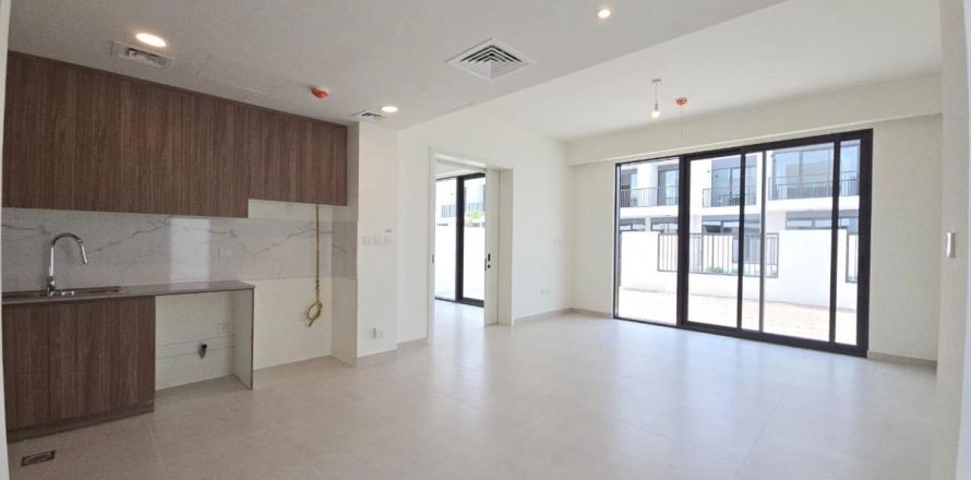 Adosado en Town Square, Dubai, 4 dormitorios, 261.7 m², № 70470