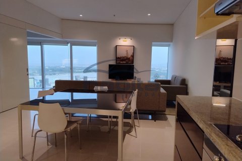Снять в аренду квартиру в Sheikh Zayed Road, Дубай: 2 спальни, 113м², № 7718 - фото 3