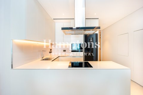 Apartment in Jumeirah Beach Residence, Dubai 2 bedrooms, 107.67457700 sq.m. № 97479 - photo 20