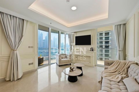 Apartment in EMAAR Beachfront, Dubai Harbour, Dubai 2 bedrooms, 108.98 sq.m. № 129013