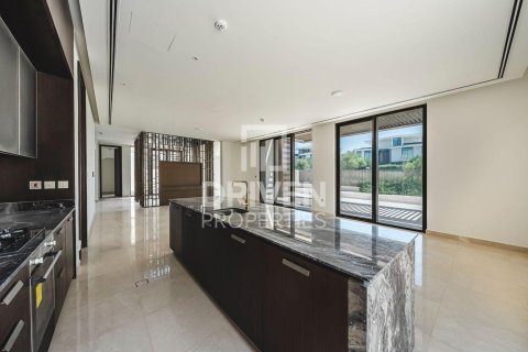 Villa en Dubai Hills Estate, Dubai, 5 dormitorios, 875.52 m², № 129004 - foto 7