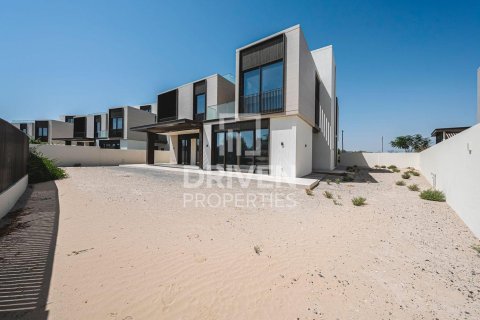 Villa en Dubai Hills Estate, Dubai, 5 dormitorios, 875.52 m², № 129004 - foto 3