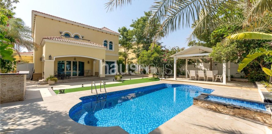 Villa in Legacy, Jumeirah Park, Dubai 4 bedrooms, 419 sq.m. № 43471