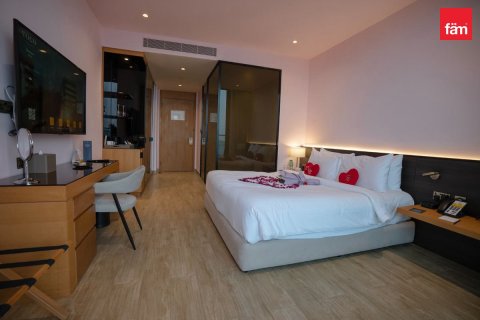 Hotel Apartment in The World Islands, Dubai 30 sq.m. № 22622 - photo 1