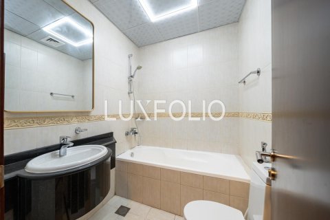 Apartment in Dubai Marina, Dubai 4 bedrooms, 295 sq.m. № 45424 - photo 17