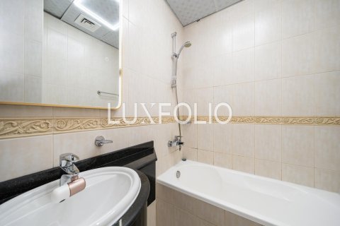 Apartment in Dubai Marina, Dubai 4 bedrooms, 295 sq.m. № 45424 - photo 27