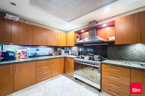 Appartement à Dubai, 2 chambres, 152.7 m², № 48948 - photo 7