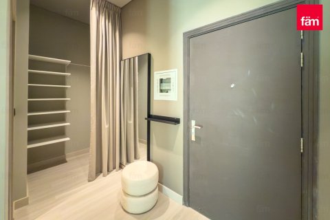 Apartment in Dubai 1 bedroom, 80 sq.m. № 18422 - photo 2