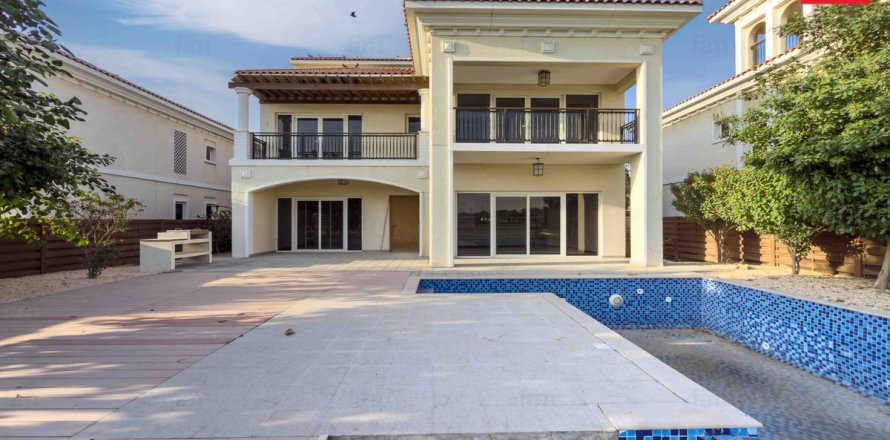 Вилла в Дубае, 5 спален, 606.9м², № 90465