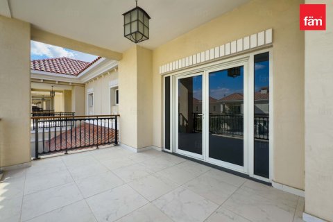 Купить виллу в Дубае: 4 спальни, 386.7м², № 90450 - фото 4