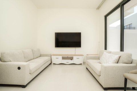 Villa in Dubai South (Dubai World Central), Dubai 3 bedrooms, 141 sq.m. № 110678 - photo 26