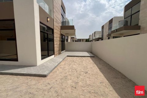 Townhouse in Dubai 4 bedrooms, 288 sq.m. № 114529 - photo 18