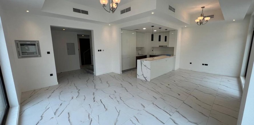 Townhouse in Dubai 4 bedrooms, 288 sq.m. № 114529
