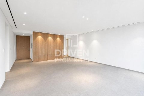 Apartment in Jumeirah, Dubai 4 bedrooms, 275.83 sq.m. № 126823 - photo 2