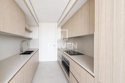 Apartment in Jumeirah, Dubai 4 bedrooms, 275.83 sq.m. № 126823 - photo 5