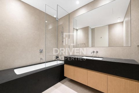 Apartment in Jumeirah, Dubai 4 bedrooms, 275.83 sq.m. № 126823 - photo 16