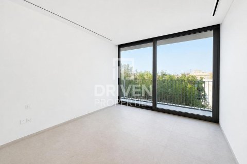 Apartment in Jumeirah, Dubai 4 bedrooms, 275.83 sq.m. № 126823 - photo 11