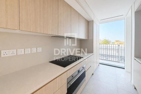 Apartment in Jumeirah, Dubai 4 bedrooms, 275.83 sq.m. № 126823 - photo 4