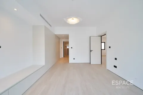 Villa en Meadows, Dubai, 4 dormitorios, 332 m², № 70094 - foto 9