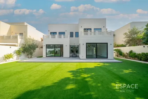 Villa en Meadows, Dubai, 4 dormitorios, 332 m², № 70094 - foto 20