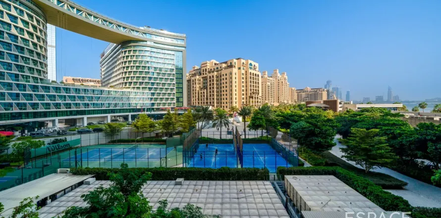 Apartment in Palm Jumeirah, Dubai 2 bedrooms, 159 sq.m. № 70095