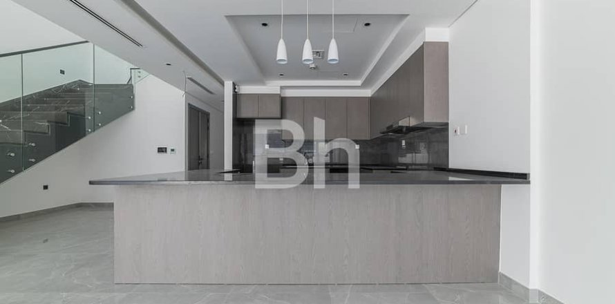 Townhouse in Al Furjan, Dubai 5 bedrooms, 301 sq.m. № 23305