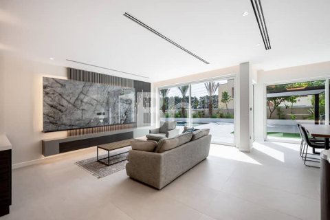 Villa en Jumeirah Village Triangle, Dubai, 4 dormitorios, 289 m², № 23323 - foto 13
