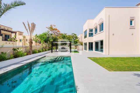 Villa en Jumeirah Village Triangle, Dubai, 4 dormitorios, 289 m², № 23323 - foto 17