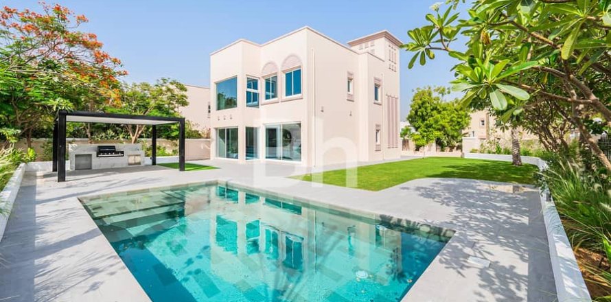 Villa en Jumeirah Village Triangle, Dubai, 4 dormitorios, 289 m², № 23323
