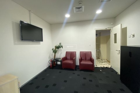 Office in Sheikh Zayed Road, Dubai 149.6 sq.m. № 49196 - photo 5