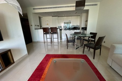 Apartment in Jumeirah Lake Towers, Dubai 2 bedrooms, 120.5 sq.m. № 49197 - photo 9