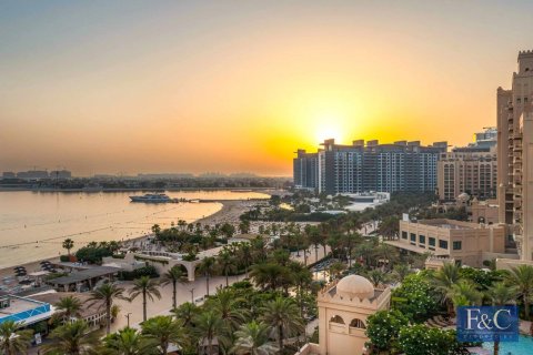 Apartment in The Fairmont Palm Residence South, Palm Jumeirah, Dubai 2 bedrooms, 161 sq.m. № 103778 - photo 7