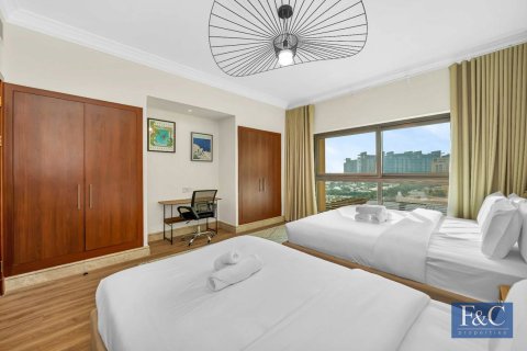 Apartment in The Fairmont Palm Residence South, Palm Jumeirah, Dubai 2 bedrooms, 161 sq.m. № 103778 - photo 11