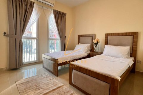 Villa en Jumeirah Village Circle, Dubai, 4 dormitorios, 148 m², № 83391 - foto 13