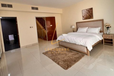Villa en Jumeirah Village Circle, Dubai, 4 dormitorios, 148 m², № 83391 - foto 11