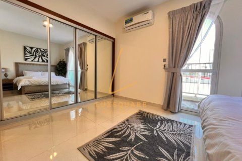 Villa en Jumeirah Village Circle, Dubai, 4 dormitorios, 148 m², № 83391 - foto 10