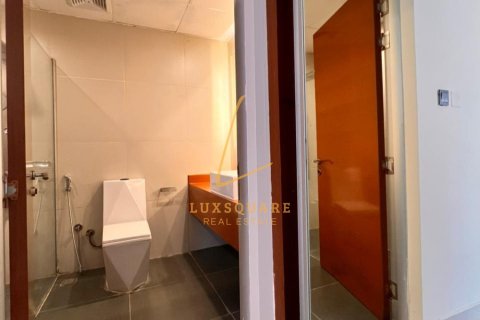 Villa en Jumeirah Village Circle, Dubai, 4 dormitorios, 148 m², № 83391 - foto 2