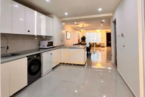 Villa en Jumeirah Village Circle, Dubai, 4 dormitorios, 148 m², № 83391 - foto 6