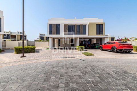 Снять в аренду виллу в Golf Grove, Дубай Хилс Эстейт, Дубай: 3 спальни, 394.19м², № 127784 - фото 28