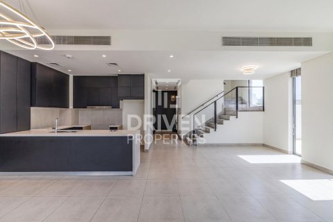 Снять в аренду виллу в Golf Grove, Дубай Хилс Эстейт, Дубай: 3 спальни, 394.19м², № 127784 - фото 6