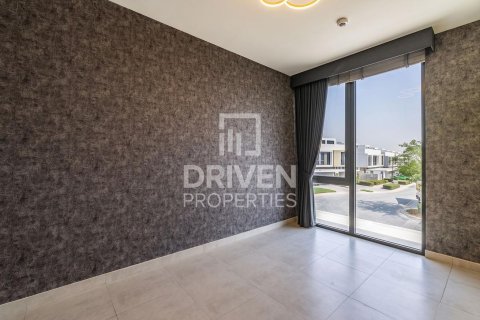 Снять в аренду виллу в Golf Grove, Дубай Хилс Эстейт, Дубай: 3 спальни, 394.19м², № 127784 - фото 11